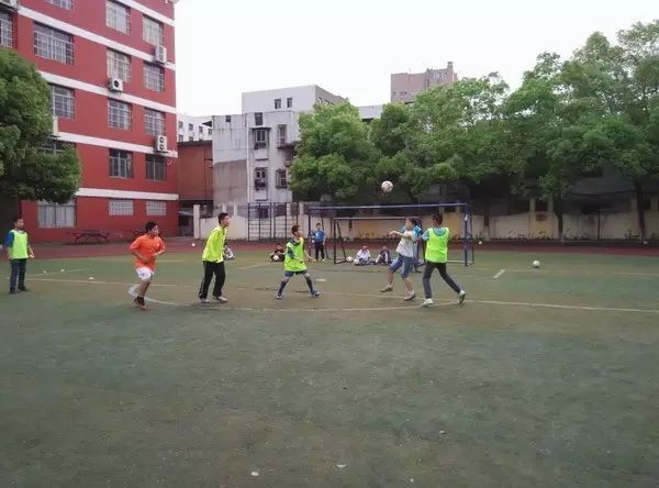 东城小学足球队_东城区校园足球总冠军_校园足球冠军杯