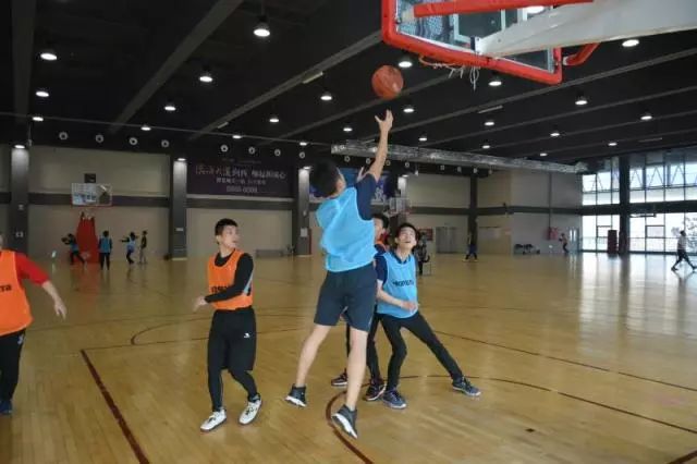 2017青岛华大运动杯3v3篮球争霸赛巅
