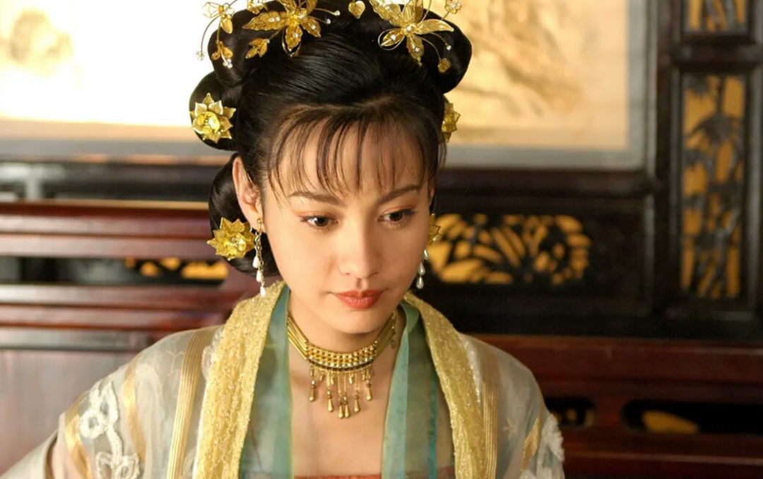 离心运动定义_离心运动的两种情况_离心运动的定义