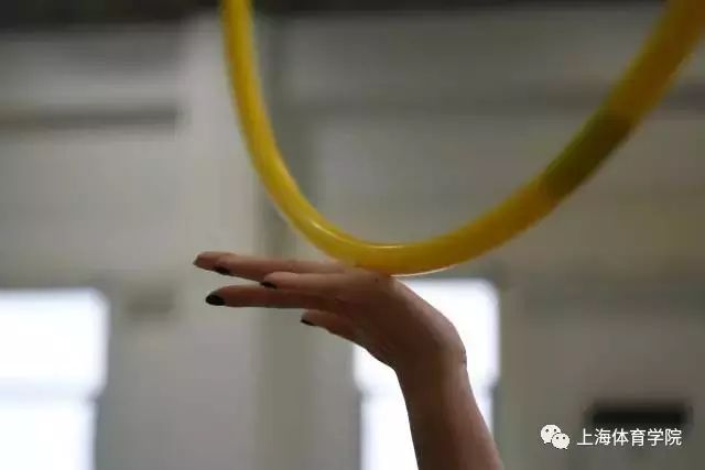 大学生体操惊艳_大学体操视频_大学生体操运动视频锻炼